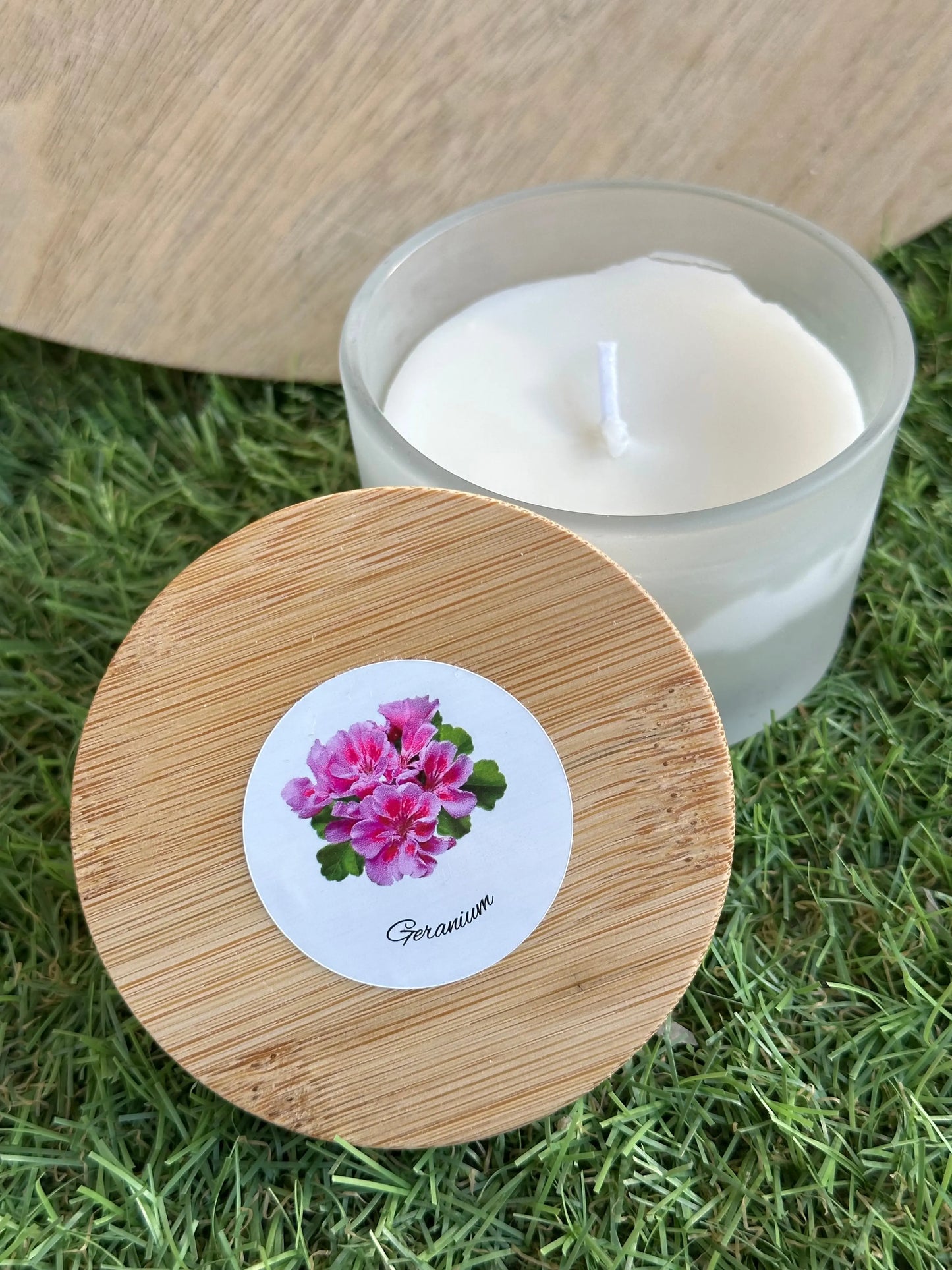 Géranium – Note florale douce et réconfortante, pour une ambiance harmonieuse Bougie sérénité