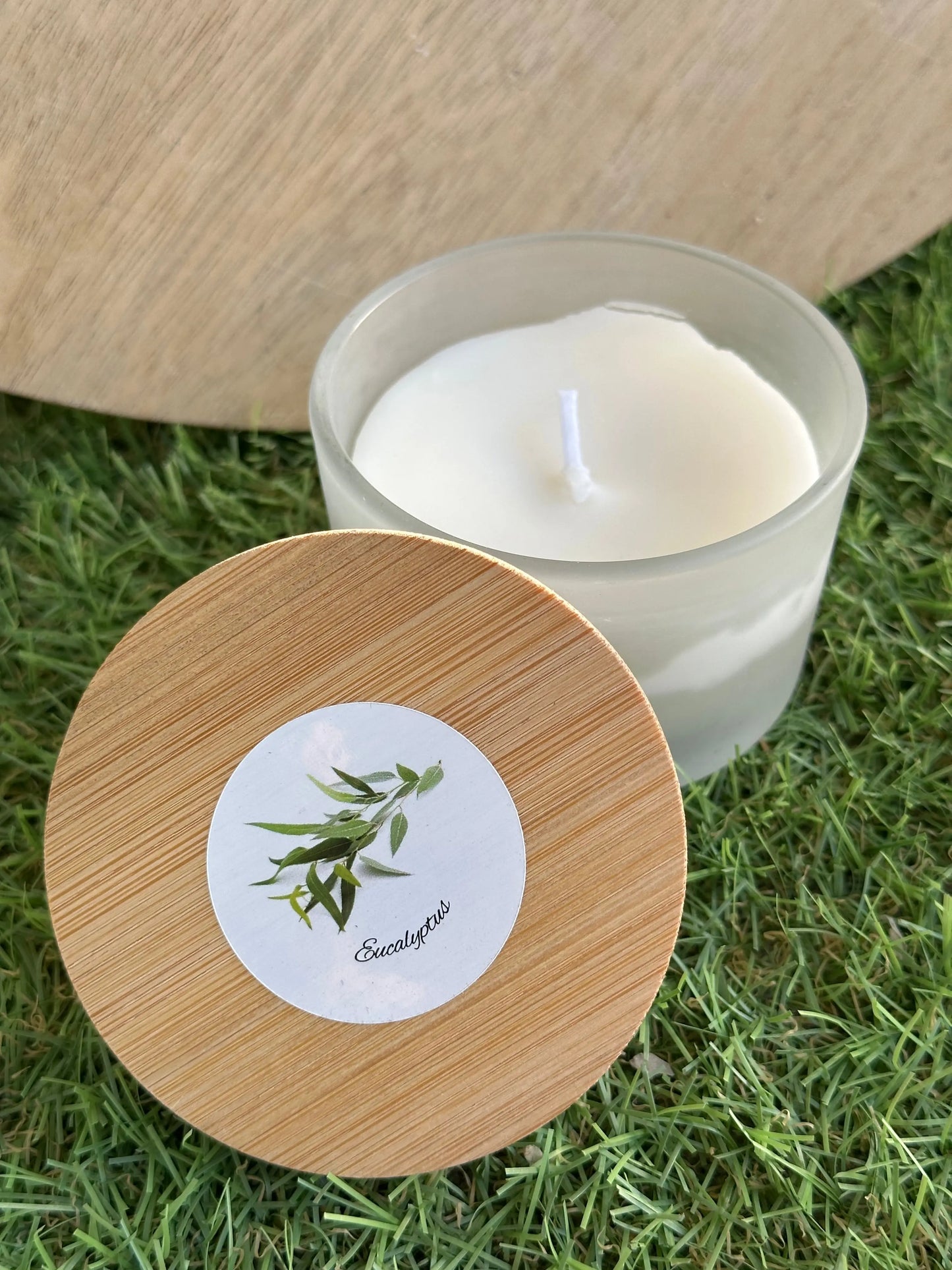Eucalyptus – Fraîcheur vivifiante et purifiante, idéale pour le bien-être quotidien Bougie sérénité